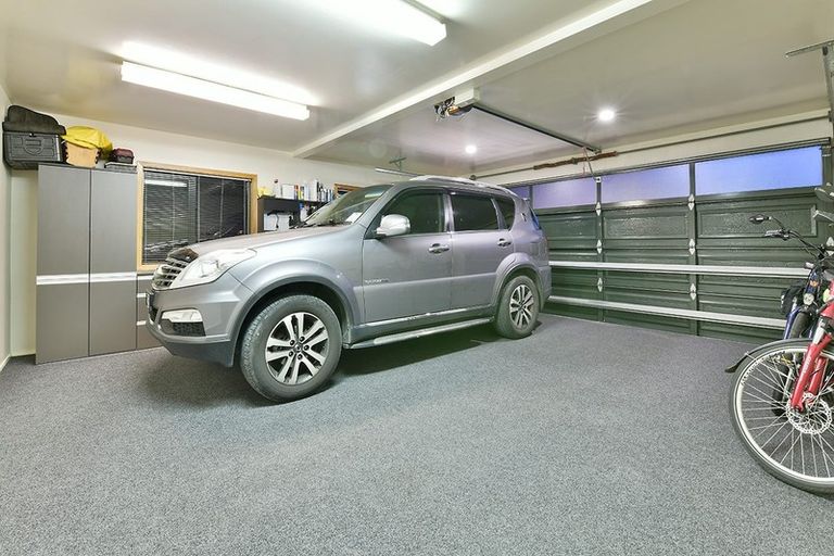 Photo of property in 155 Taupaki Road, Taupaki, Henderson, 0782