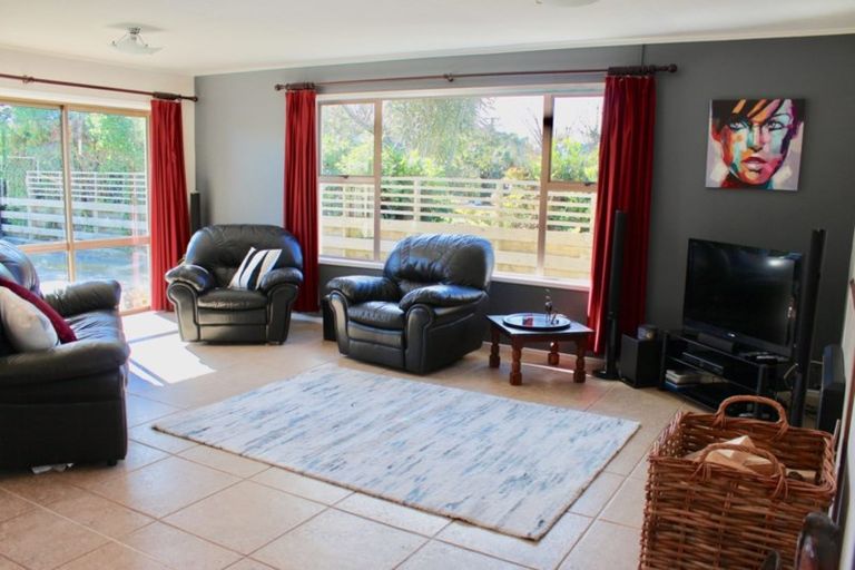 Photo of property in 129a Rangiuru Road, Otaki Beach, Otaki, 5512