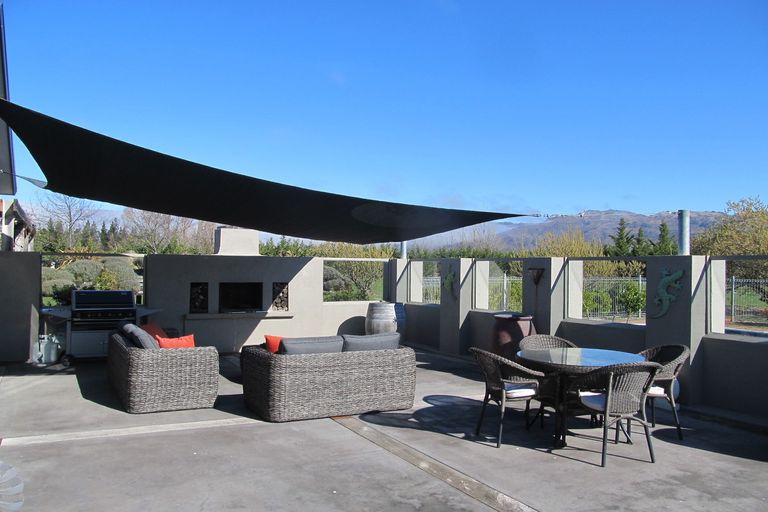 Photo of property in 37g Young Lane, Clyde, Alexandra, 9391