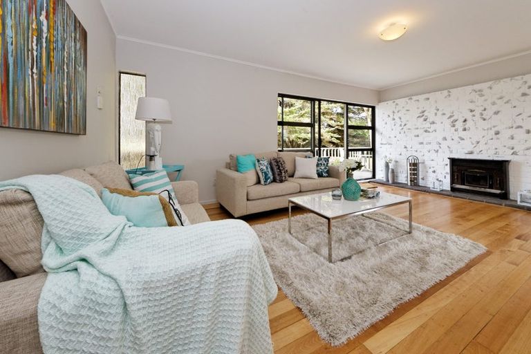 Photo of property in 25 Smythe Road, Henderson, Auckland, 0612