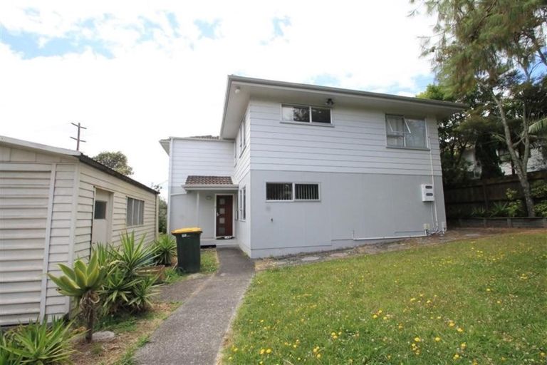 Photo of property in 4 Santiago Crescent, Unsworth Heights, Auckland, 0632