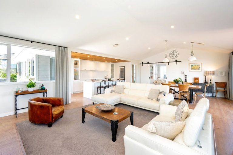 Photo of property in 7d Whakatomo Place, Havelock North, 4130