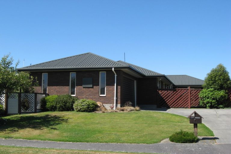 Photo of property in 3 Algie Place, Avonhead, Christchurch, 8042