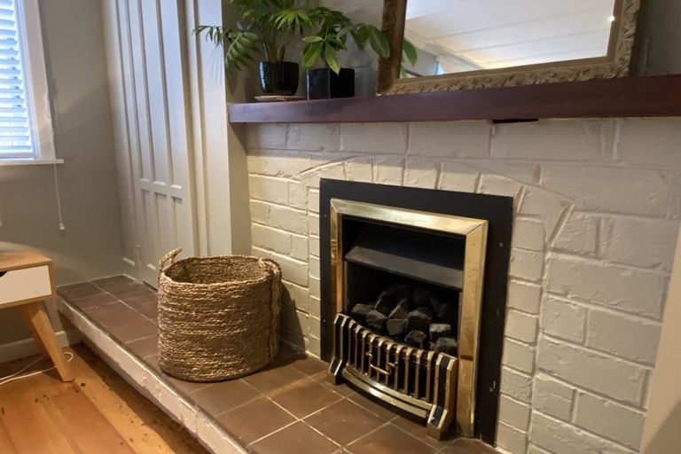 Photo of property in 11 Hinemoa Street, Birkenhead, Auckland, 0626