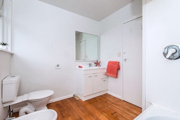 Photo of property in 15 Morgan Street, Johnsonville, Wellington, 6037