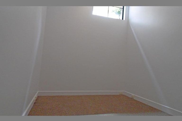 Photo of property in 5 Cheshire Street, Cannons Creek, Porirua, 5024