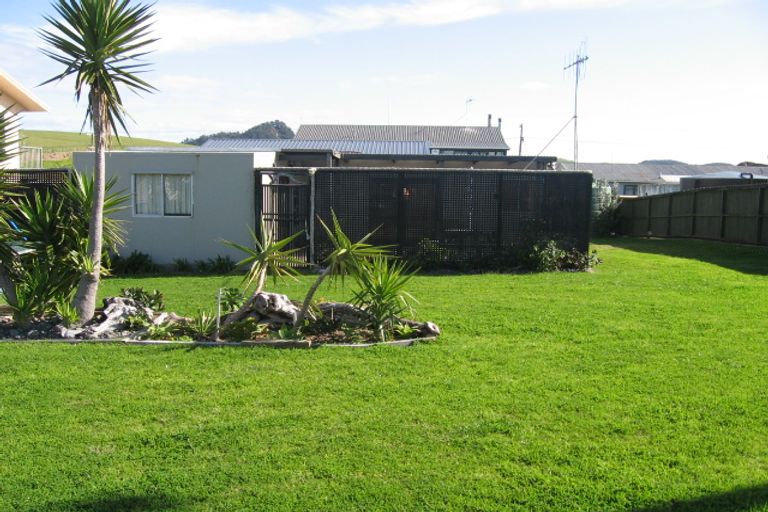 Photo of property in 9 Mcgregor Street, Taiharuru, Onerahi, 0192