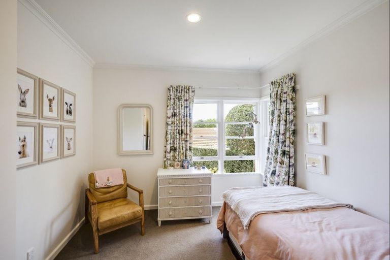 Photo of property in 16 Kopanga Road, Havelock North, 4130