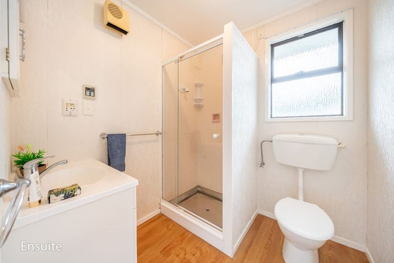 Photo of property in 6 Denver Grove, Totara Park, Upper Hutt, 5018