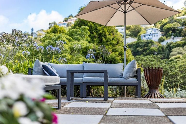 Photo of property in 2 The Rigi, Northland, Wellington, 6012