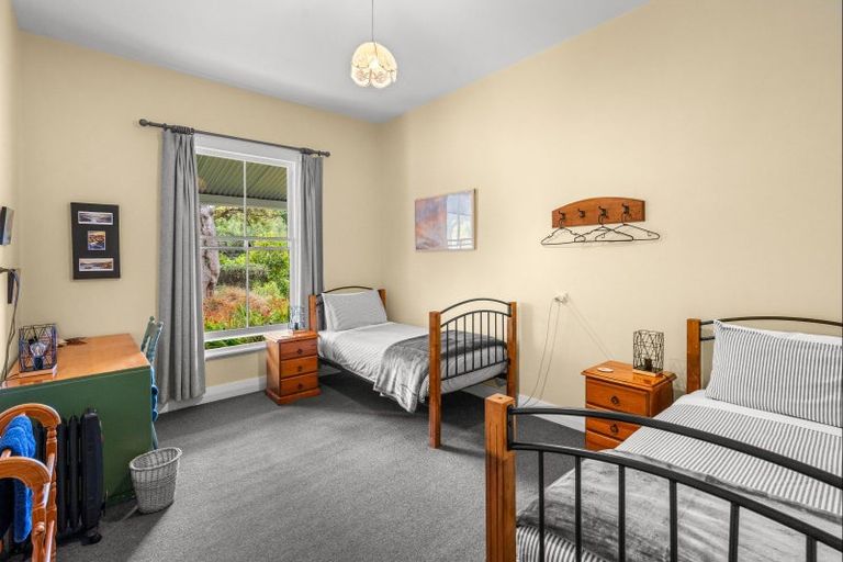 Photo of property in 5849 Christchurch Akaroa Road, Duvauchelle, Akaroa, 7582