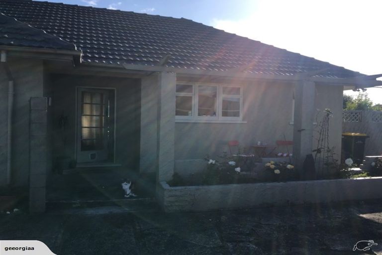 Photo of property in 4 Gordon Street, Glen Avon, New Plymouth, 4312