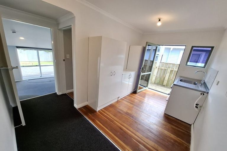 Photo of property in 53 Wallace Place, Westown, New Plymouth, 4310