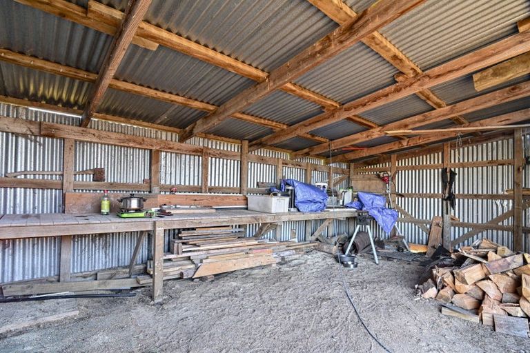 Photo of property in 2642 Raukawa Road, Te Onepu, Hastings, 4174