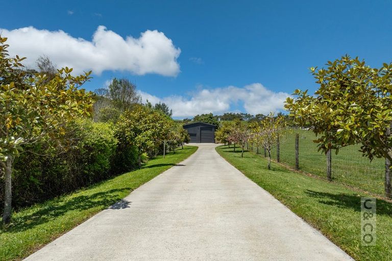 Photo of property in 25 School Road, Waimauku, 0881