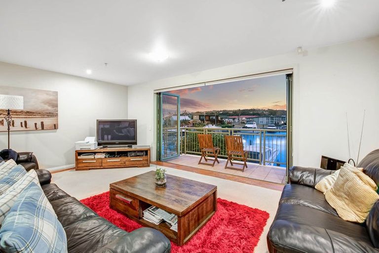 Photo of property in 80 Harbour Village Drive, Gulf Harbour, Whangaparaoa, 0930