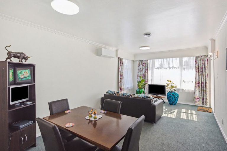 Photo of property in 2 Anthony Grove, Paraparaumu Beach, Paraparaumu, 5032