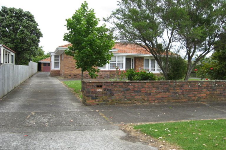 Photo of property in 15 Boyd Avenue, Mangere Bridge, Auckland, 2022