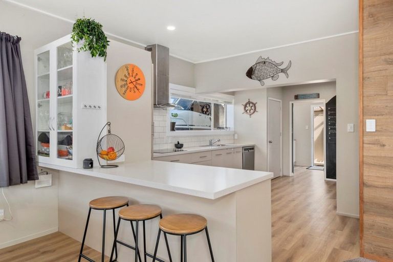 Photo of property in 43b Percy Road, Papamoa Beach, Papamoa, 3118