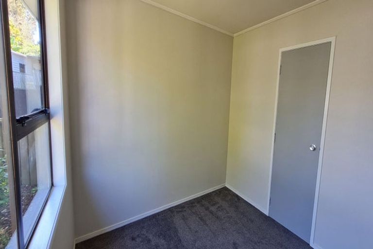 Photo of property in 11 Topliss Drive, Northcross, Auckland, 0632