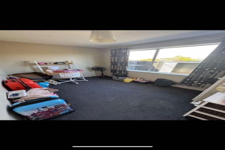 Photo of property in 1/102a Queenspark Drive, Parklands, Christchurch, 8083