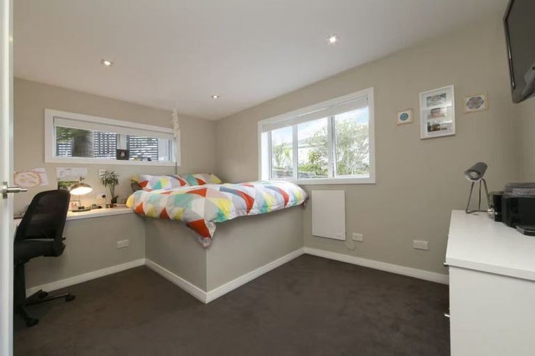 Photo of property in 124 Golf Road, New Lynn, Auckland, 0600