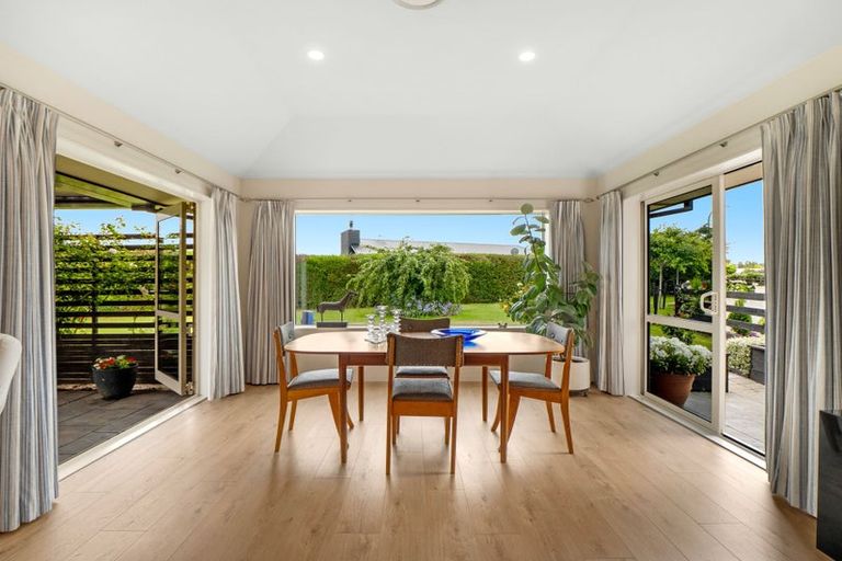 Photo of property in 20 Teviotview Place, Amberley, 7410