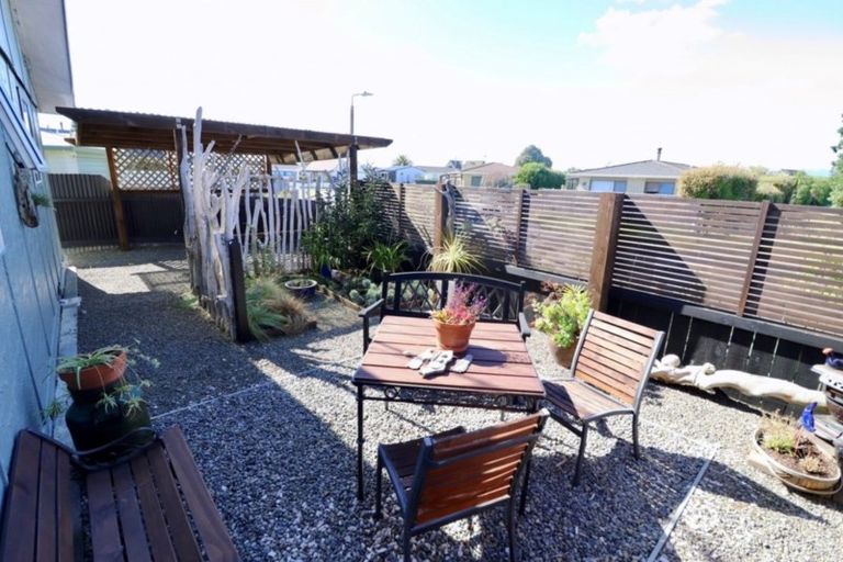 Photo of property in 53 Thomas Place, Foxton Beach, Foxton, 4815