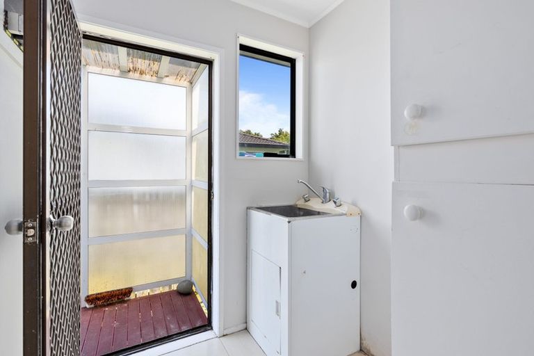 Photo of property in 2/5 Ebenezer Way, Clendon Park, Auckland, 2103