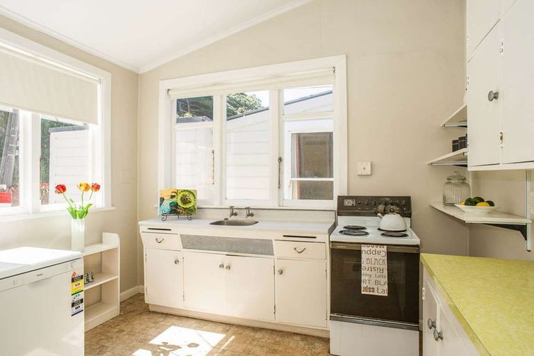 Photo of property in 211 Grant Road, Thorndon, Wellington, 6011