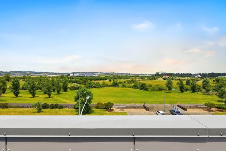 Photo of property in 15/63 Kestev Drive, Flat Bush, Auckland, 2016