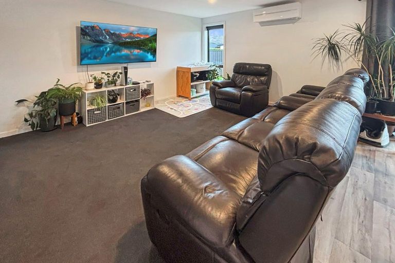 Photo of property in 16 Smitham Drive, Cromwell, 9310