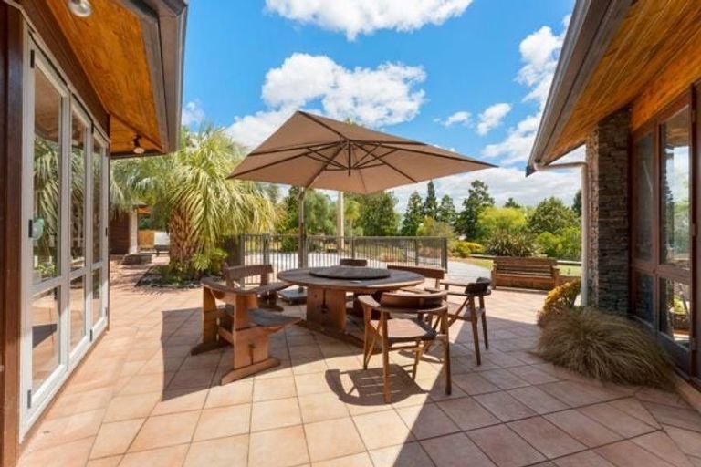 Photo of property in 40 Foster Road, Kumeu, 0891