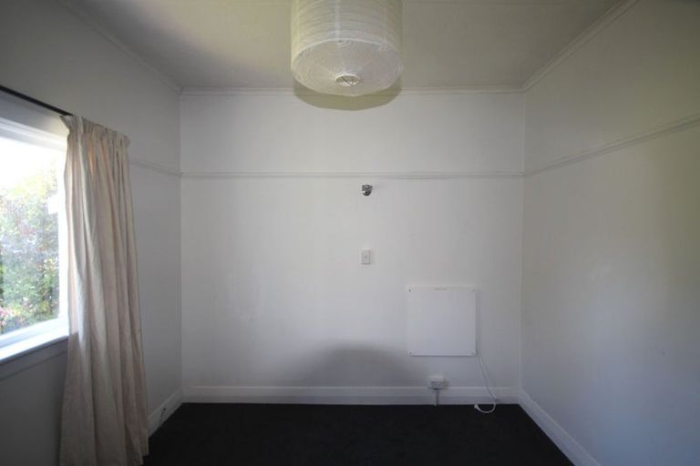 Photo of property in 43 Bath Street, Brighton, Dunedin, 9035