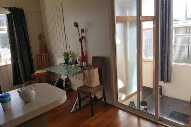 Photo of property in 235 The Esplanade, Petone, Lower Hutt, 5012