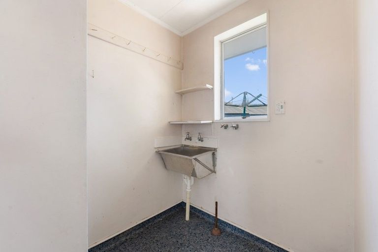 Photo of property in 27 Heather Street, Levin, 5510