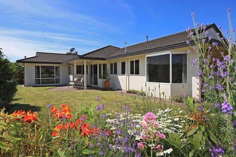 Photo of property in 6 Brompton Drive, Taradale, Napier, 4112