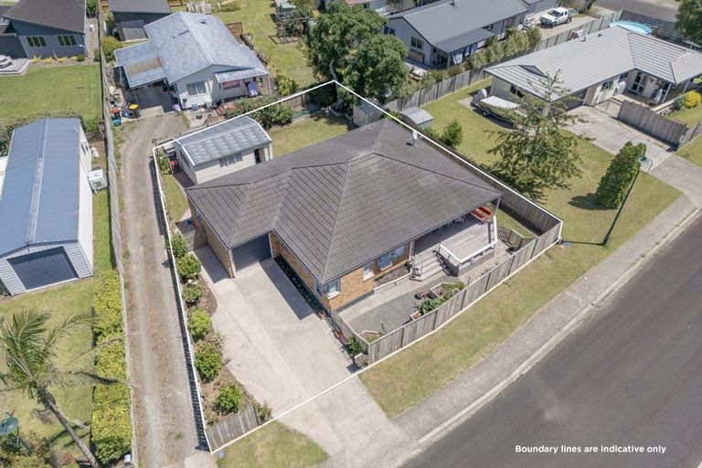 Photo of property in 38 Whitby Avenue, Whitianga, 3510