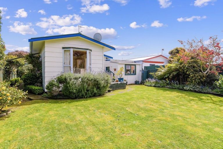Photo of property in 17b Cypress Grove, Paraparaumu, 5032