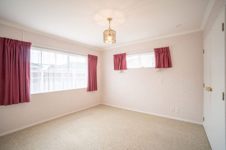 Photo of property in 23 Rangitira Avenue, Palmerston North, 4414