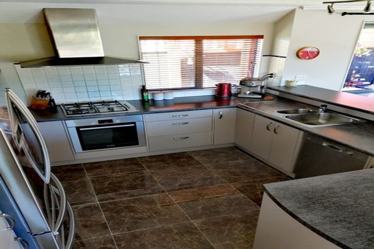 Photo of property in 11 Parkwood Crescent, Gulf Harbour, Whangaparaoa, 0930