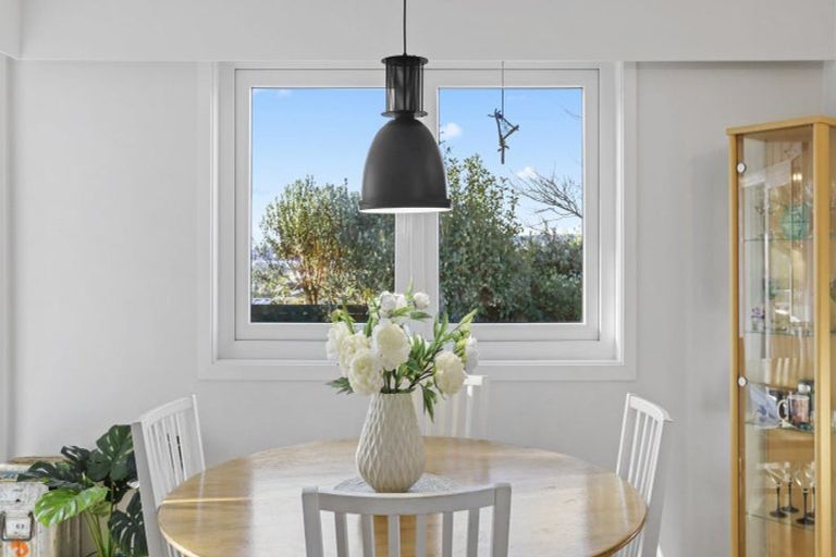 Photo of property in 802 Whangaparaoa Road, Manly, Whangaparaoa, 0930