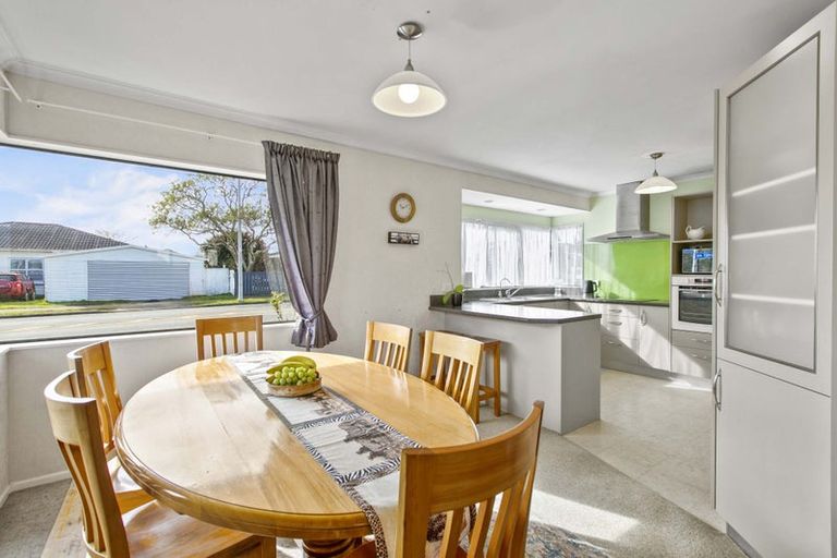 Photo of property in 2 Sanders Avenue, Westown, New Plymouth, 4310