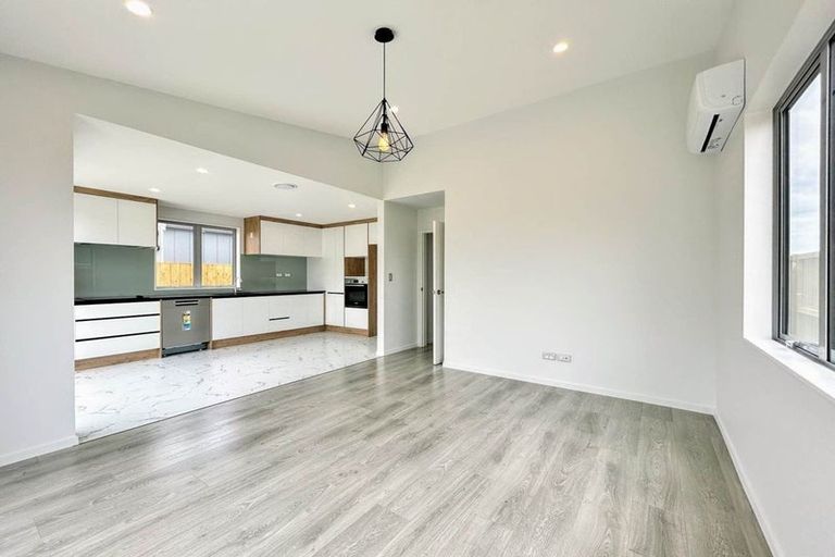 Photo of property in 10 Heihei Street, Papakura, 2110