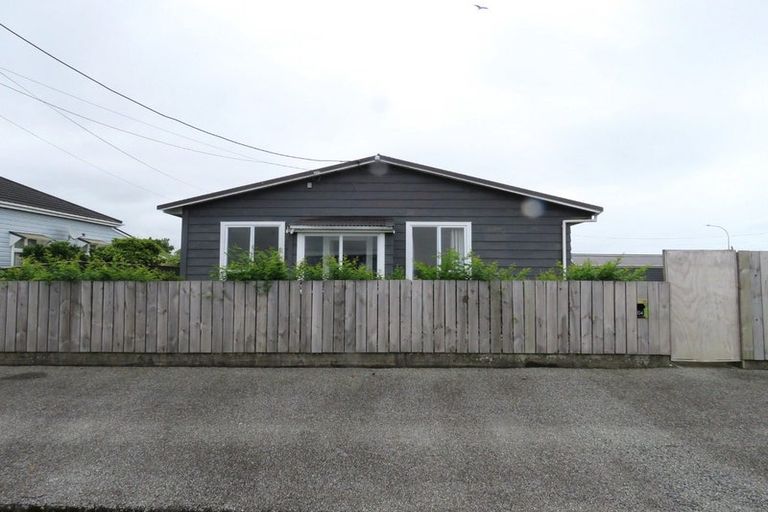 Photo of property in 104 Russell Street, Westport, 7825