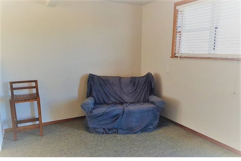 Photo of property in 9 Castor Crescent, Cannons Creek, Porirua, 5024