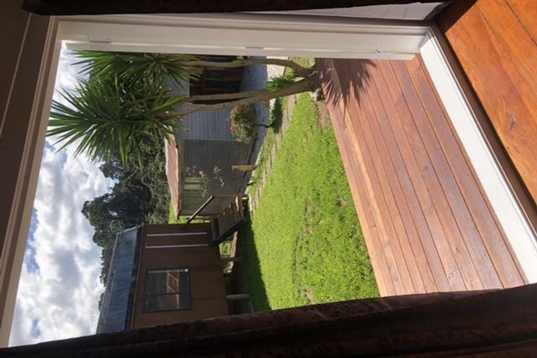 Photo of property in 15 Waitakere Road, Waitakere, Auckland, 0816