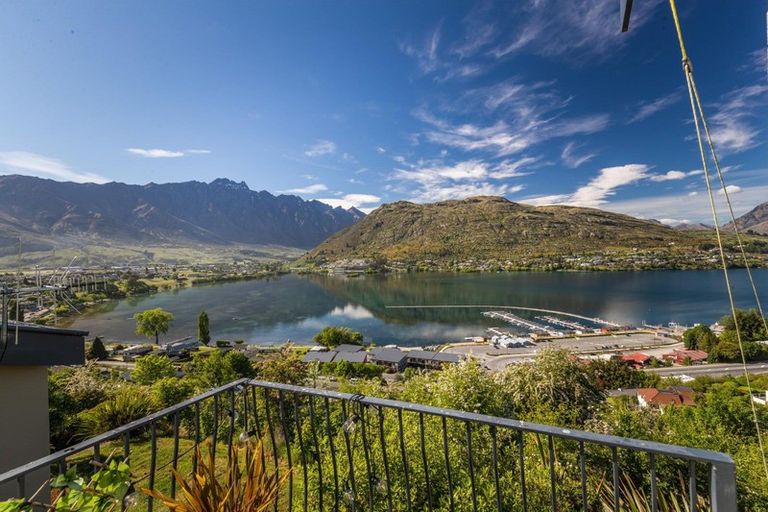 Photo of property in Elkridge Apartments, 2/64 Marina Drive, Frankton, Queenstown, 9300