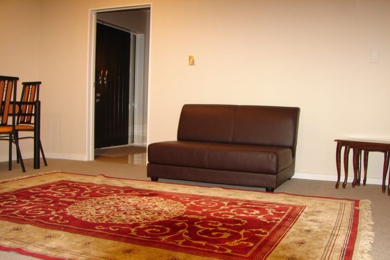 Photo of property in 9 Keating Rise, Northcross, Auckland, 0632