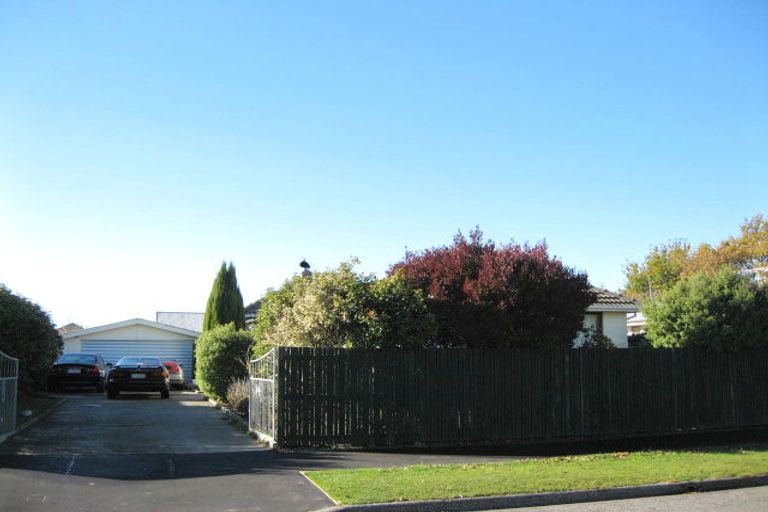 Photo of property in 43 Cardinal Drive, Hillmorton, Christchurch, 8025
